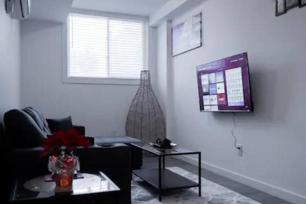 Photo of Livingroom in Ottawa Division