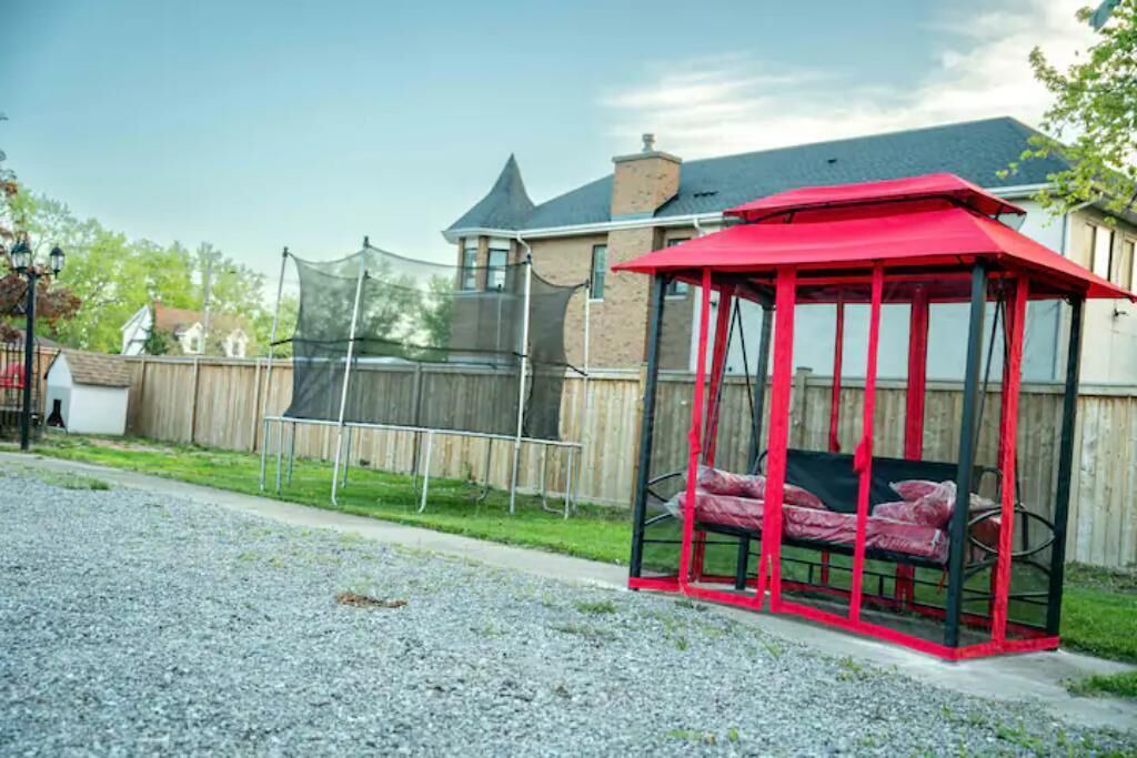 Photo of Outdoor in Welland