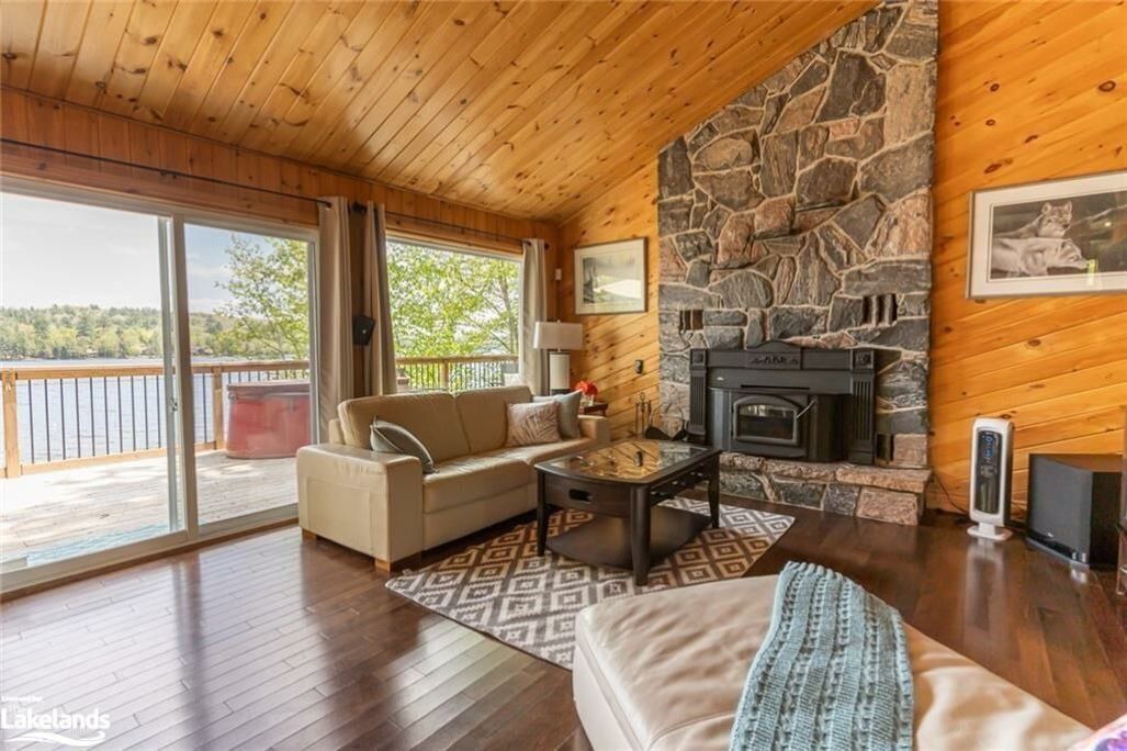 Photo of Livingroom in Dysart et al