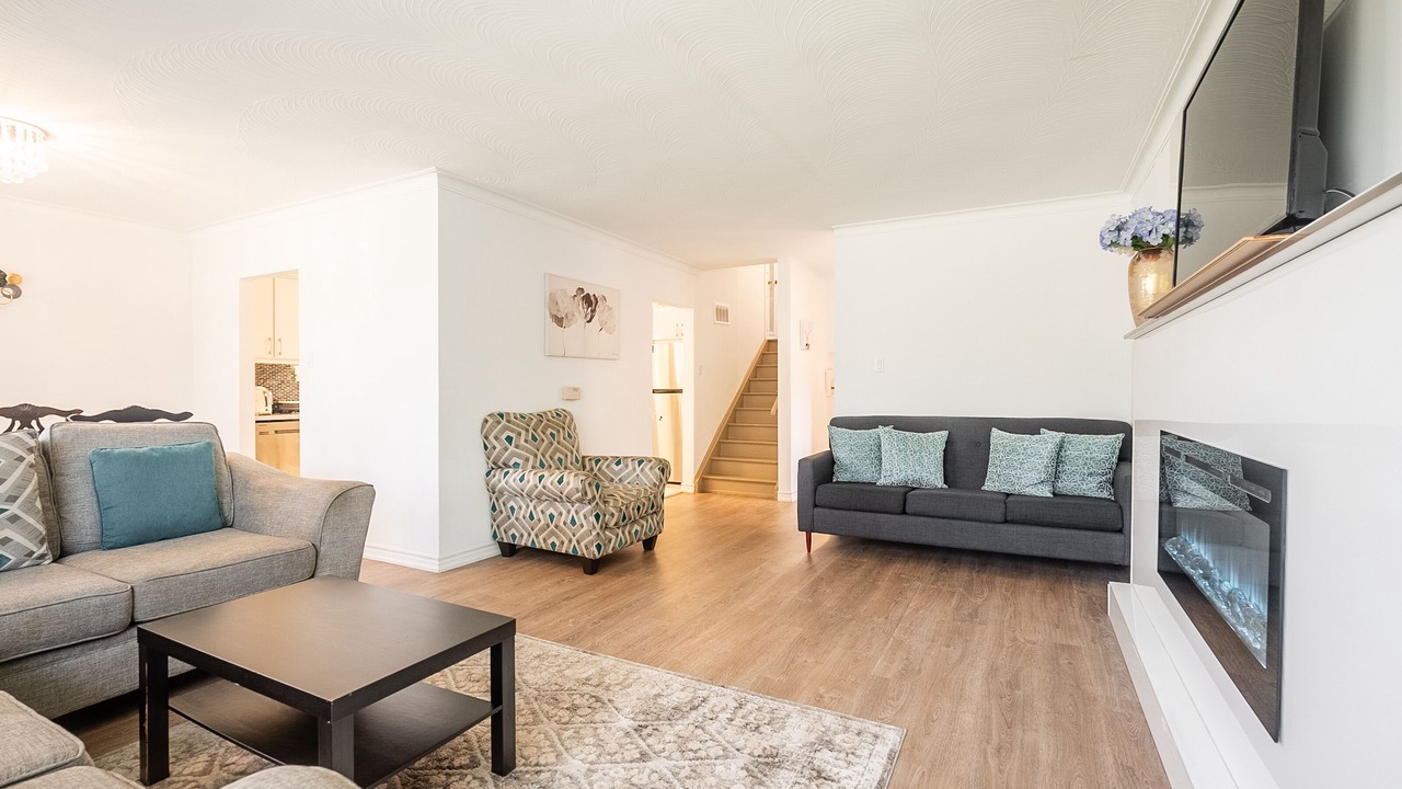 Photo of Livingroom in Aurora