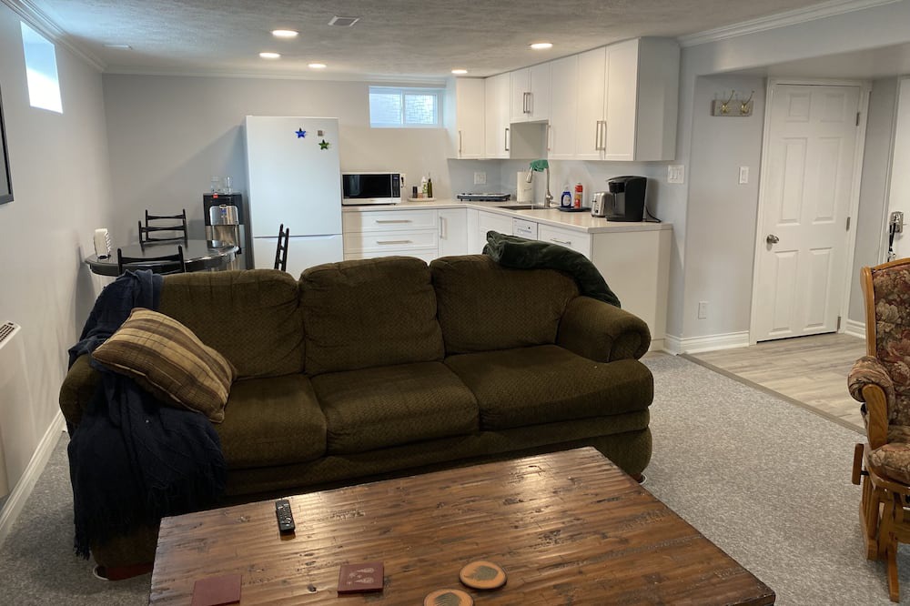 Photo of Livingroom in Brantford