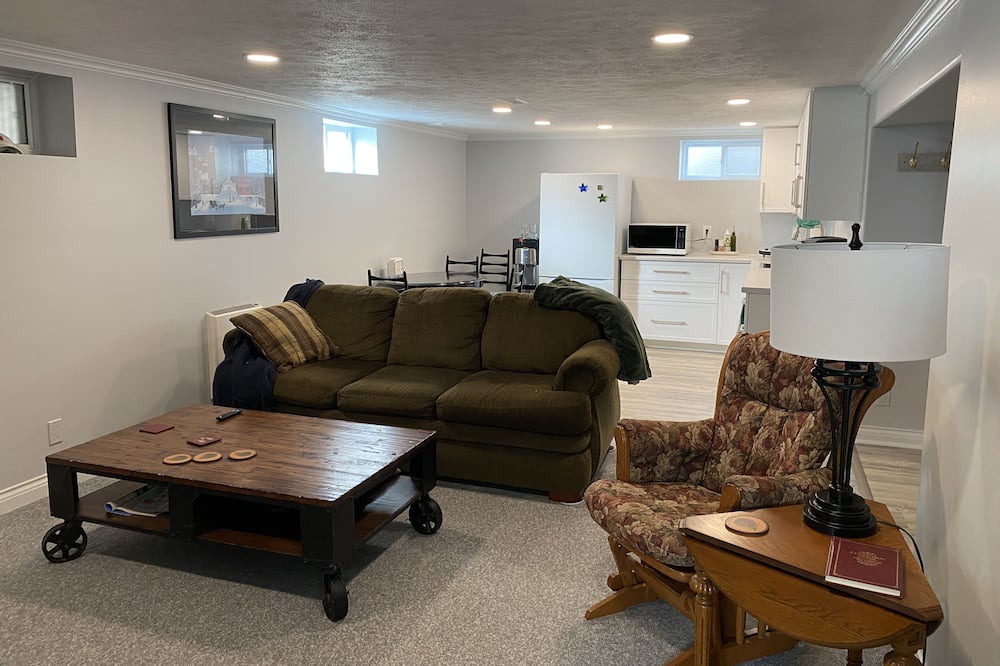 Photo of Livingroom in Brantford