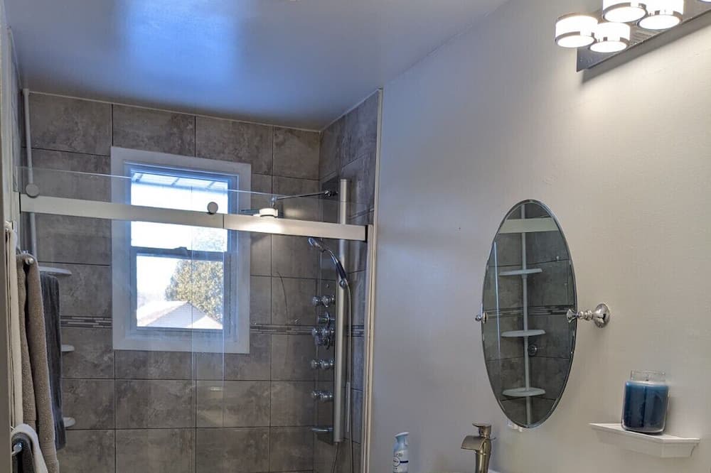 Photo of Bathroom in South Dundas