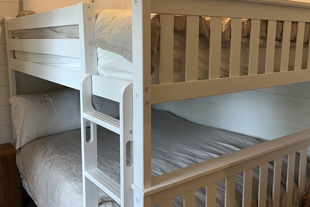 Photo of Bedroom in Lambton Shores