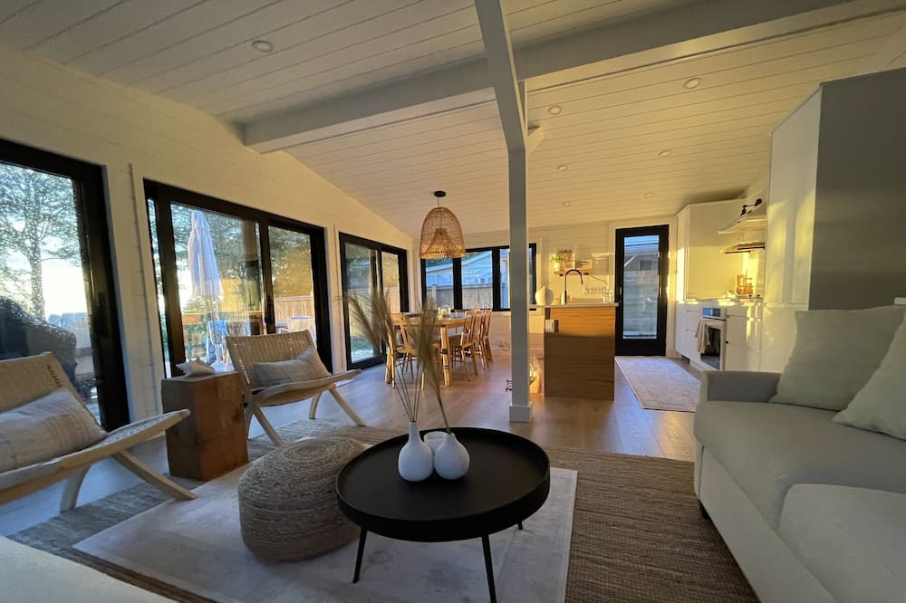 Photo of Livingroom in Lambton Shores