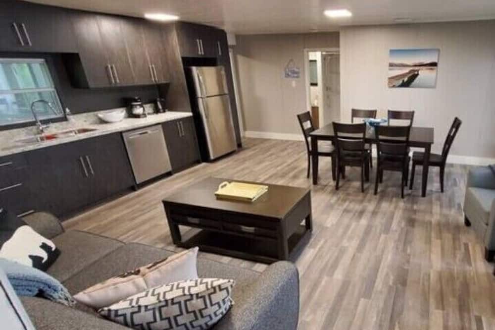 Photo of Livingroom in Centre Hastings