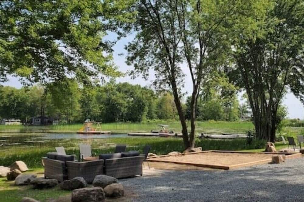 Photo of Outdoor in Centre Hastings