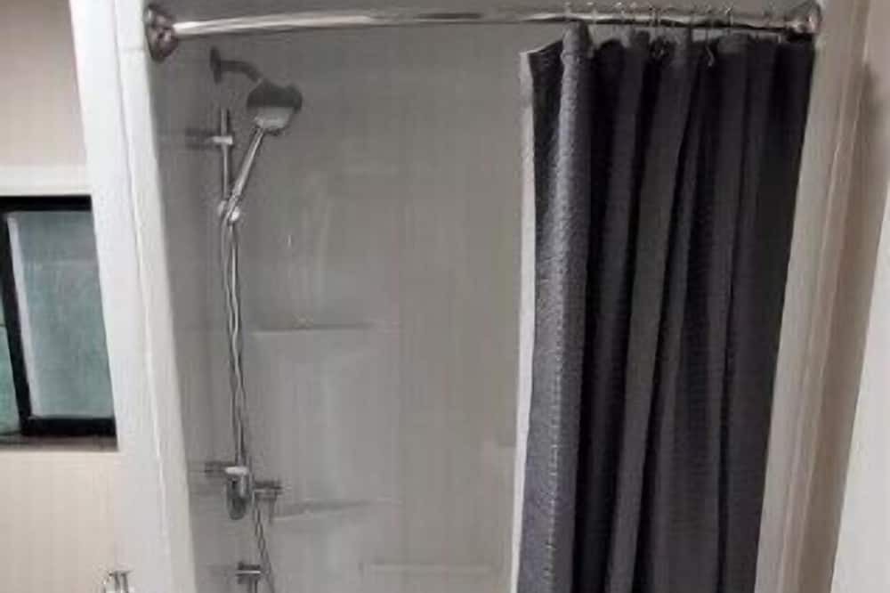 Photo of Bathroom in Centre Hastings