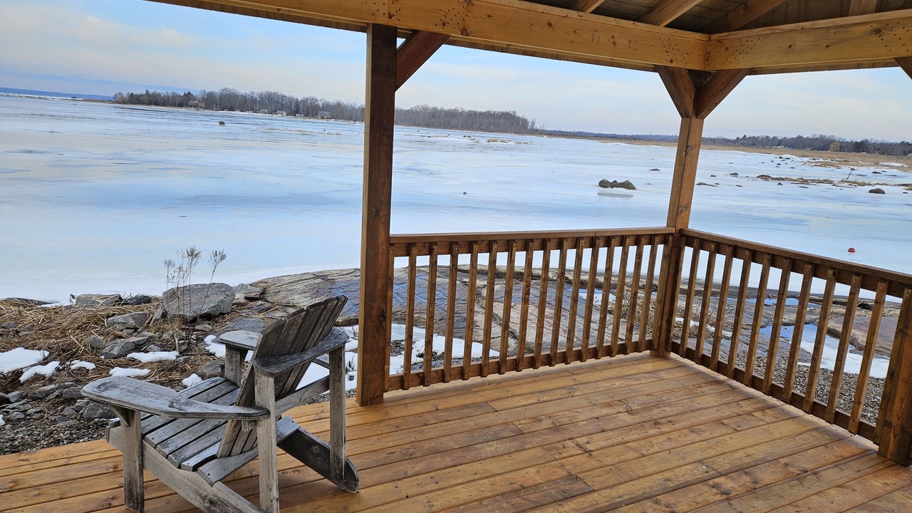 Photo of Patio Balcony in Georgian Bay