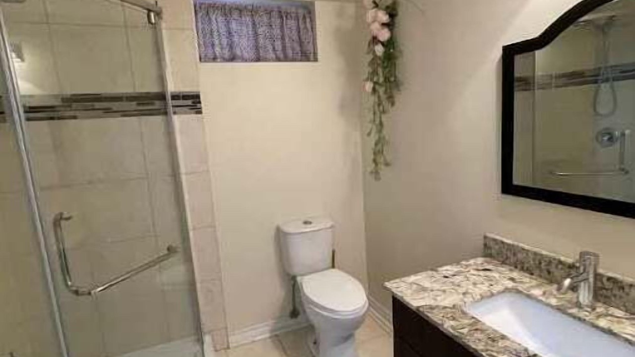 Photo of Bathroom in Gateway