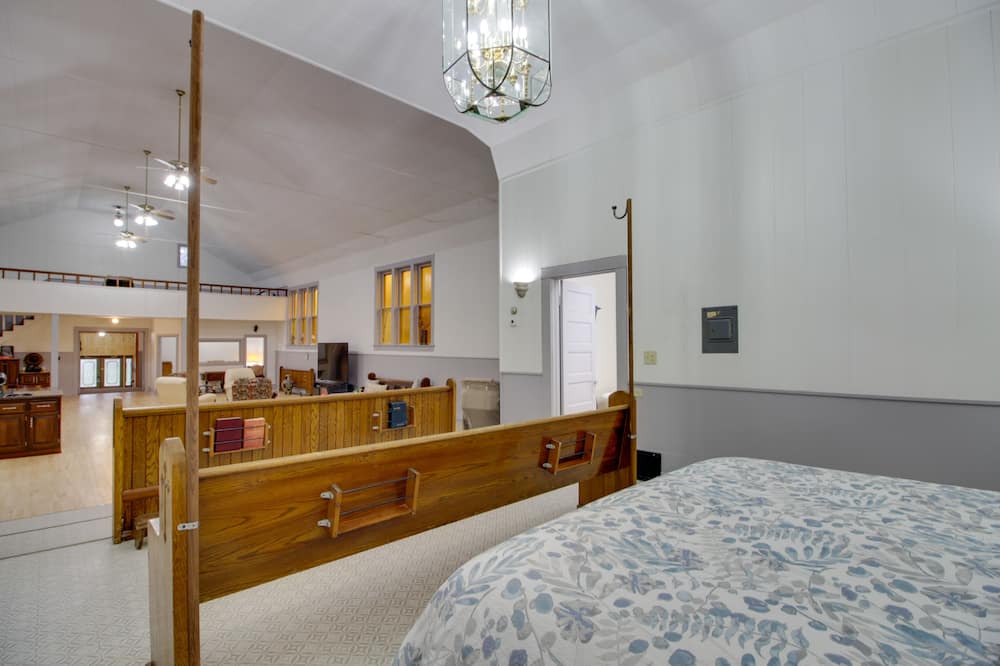 Photo of Bedroom in Hill City