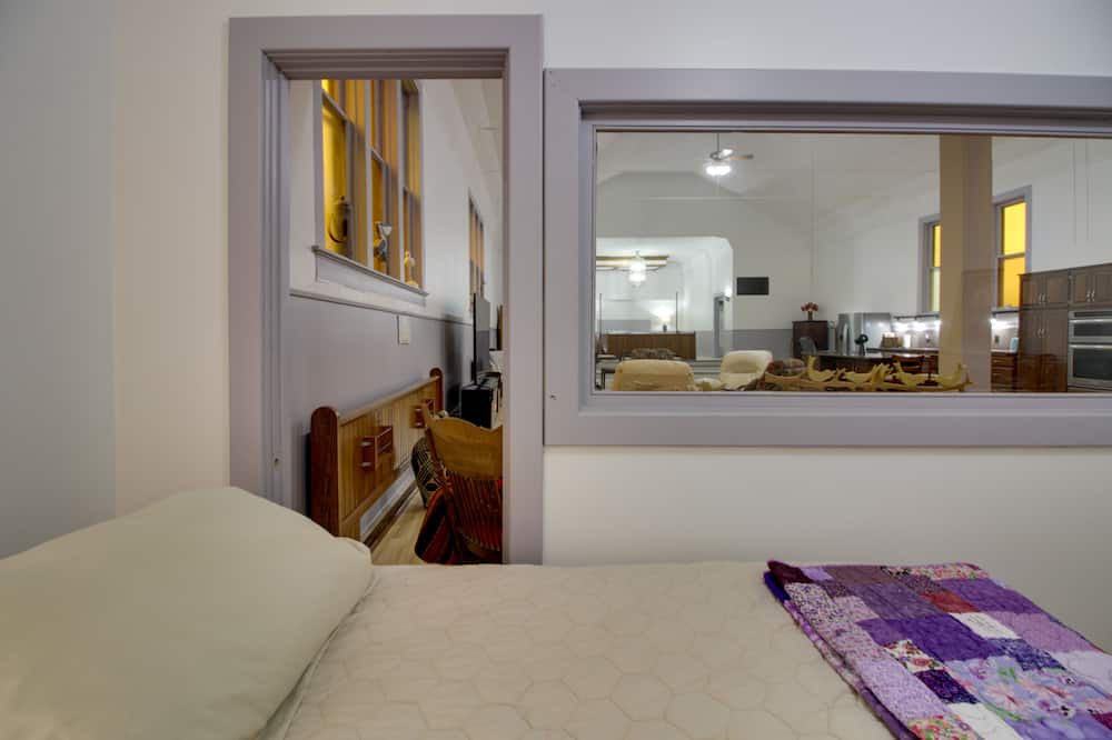 Photo of Bedroom in Hill City