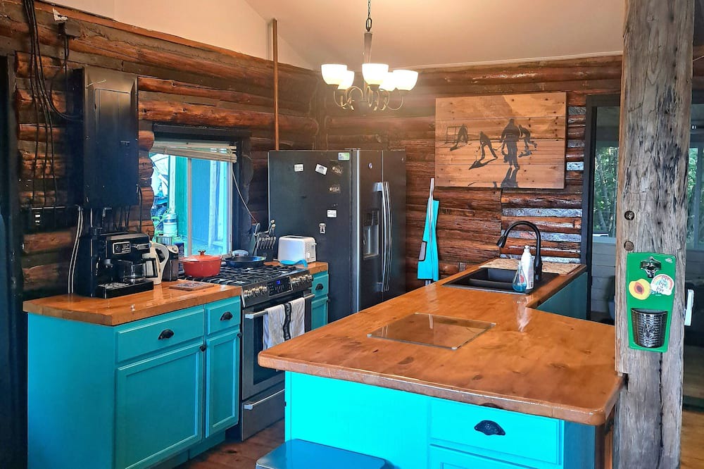 Photo of Kitchen in Gores Landing