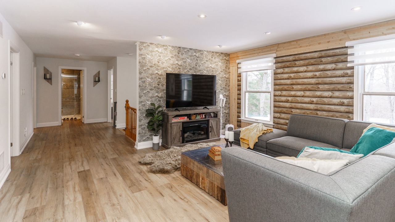 Photo of Livingroom in Lake of Bays