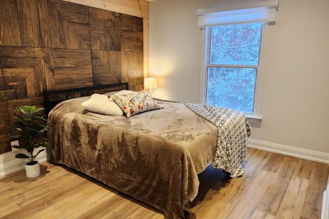 Photo of Bedroom in Lake of Bays