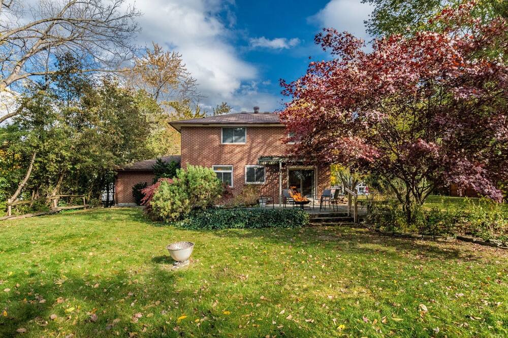 Photo of Outdoor in Clarkson-Lorne Park