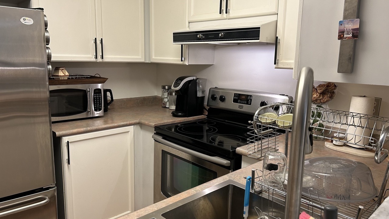 Photo of Kitchen in Central Erin Mills