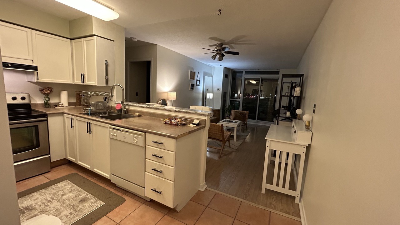 Photo of Kitchen in Central Erin Mills
