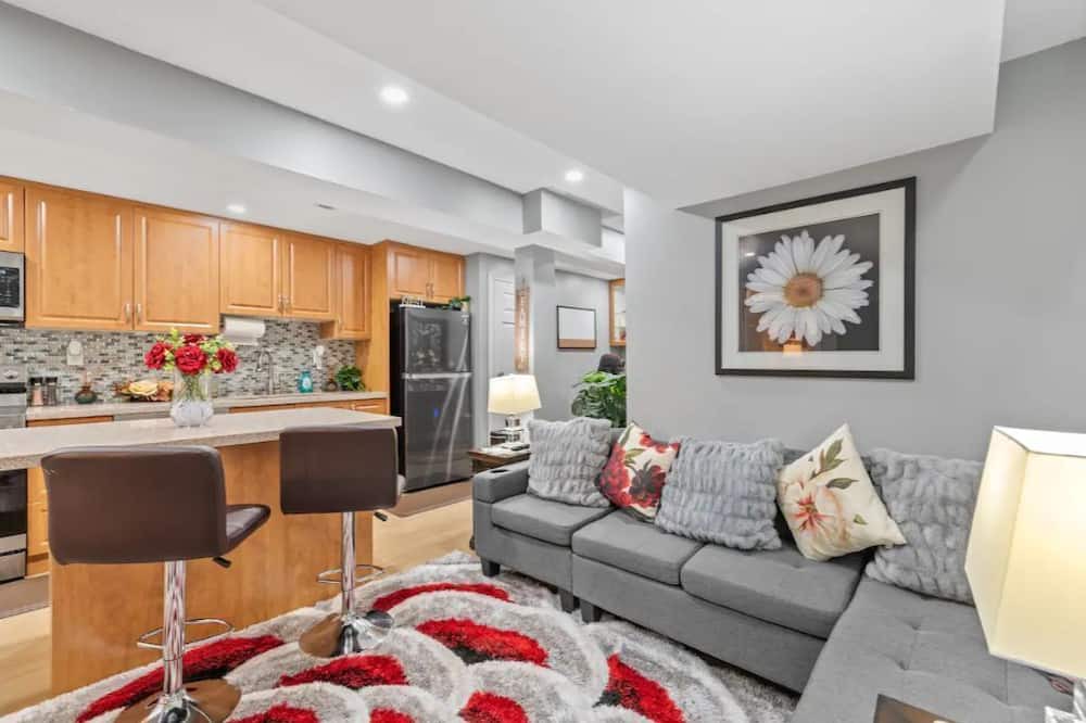 Photo of Livingroom in Meadowvale Village