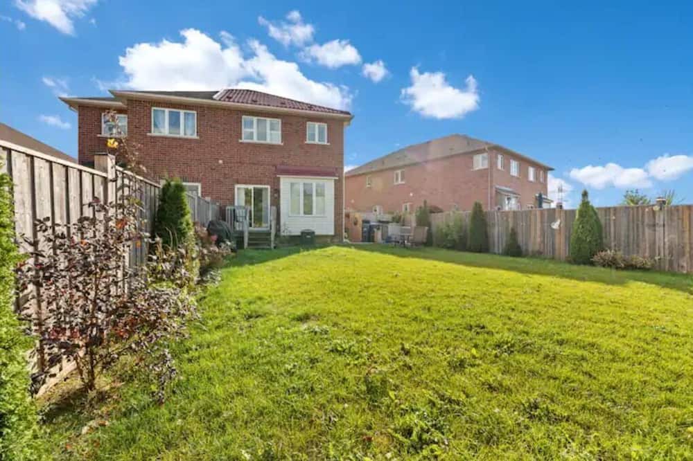 Photo of Outdoor in Meadowvale Village