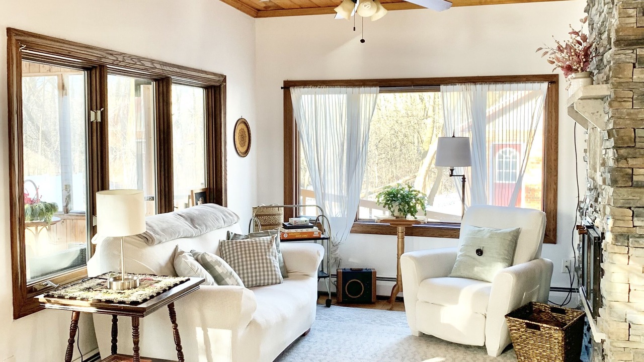 Photo of Livingroom in Maplewood
