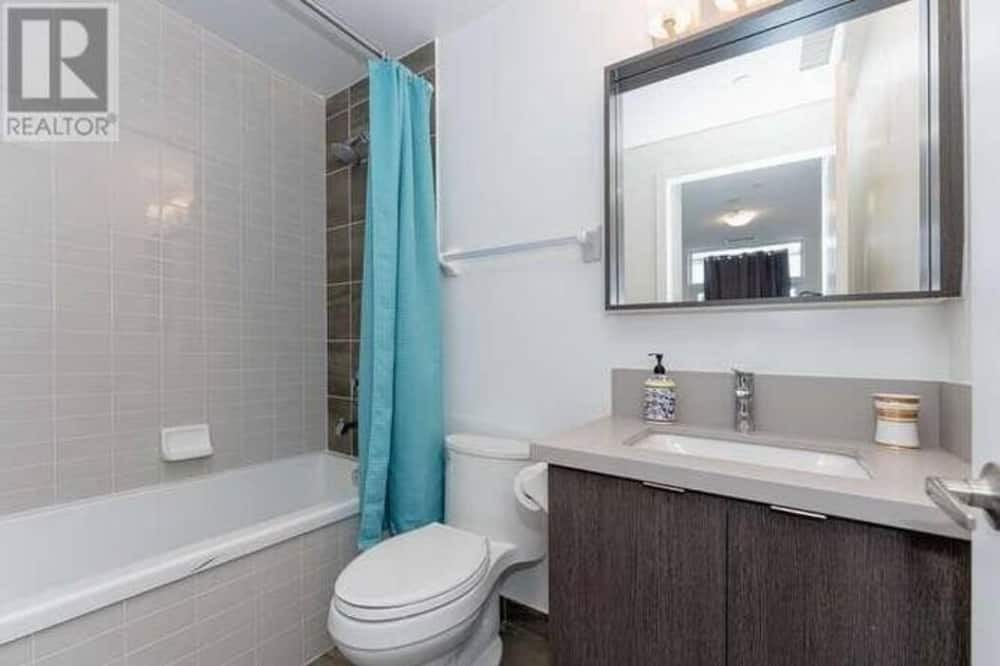 Photo of Bathroom in Central Erin Mills