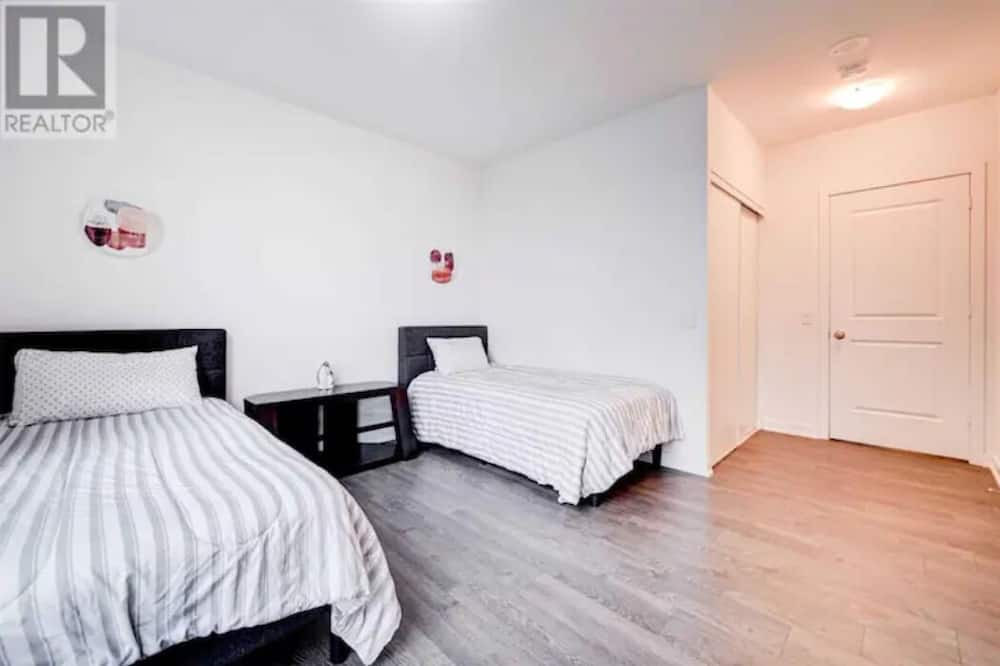 Photo of Bedroom in Central Erin Mills