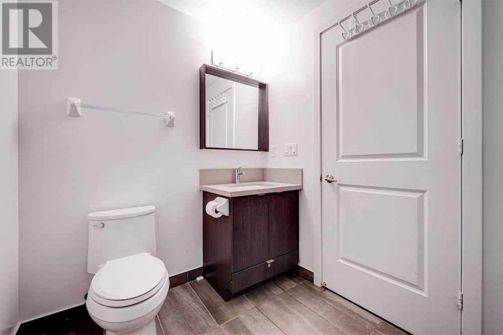 Photo of Bathroom in Central Erin Mills