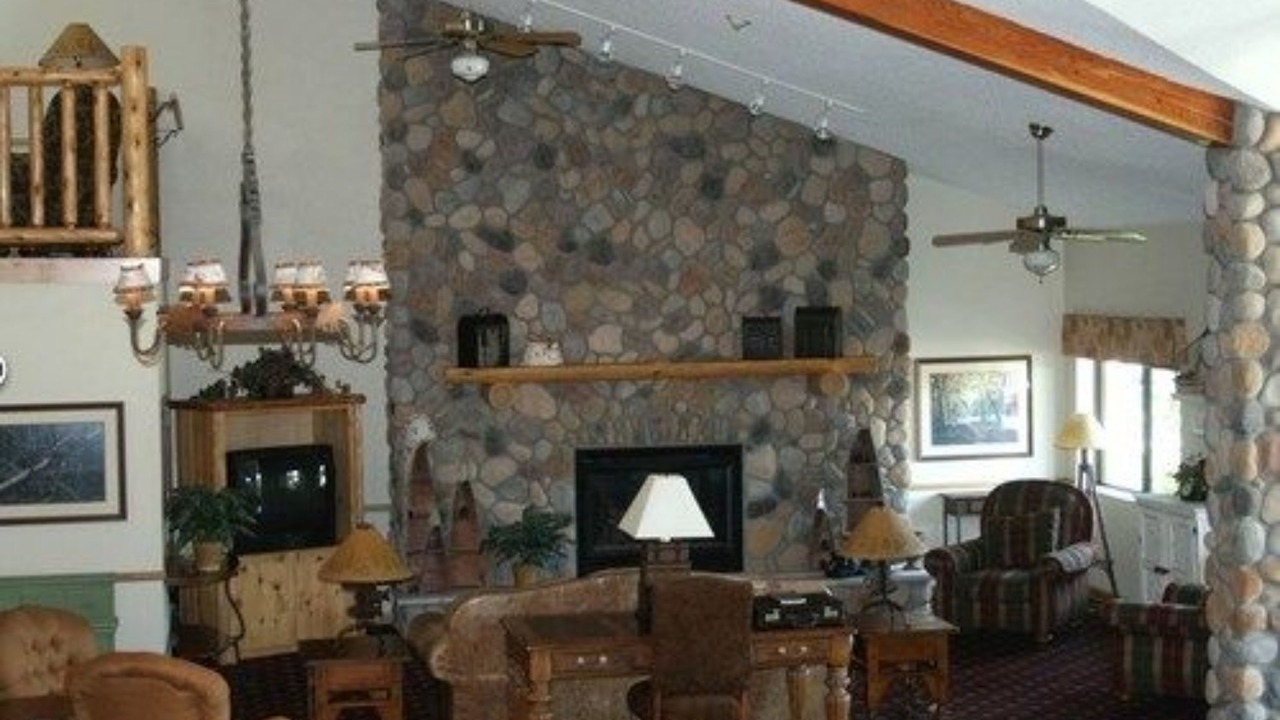 Photo of Livingroom in Orr