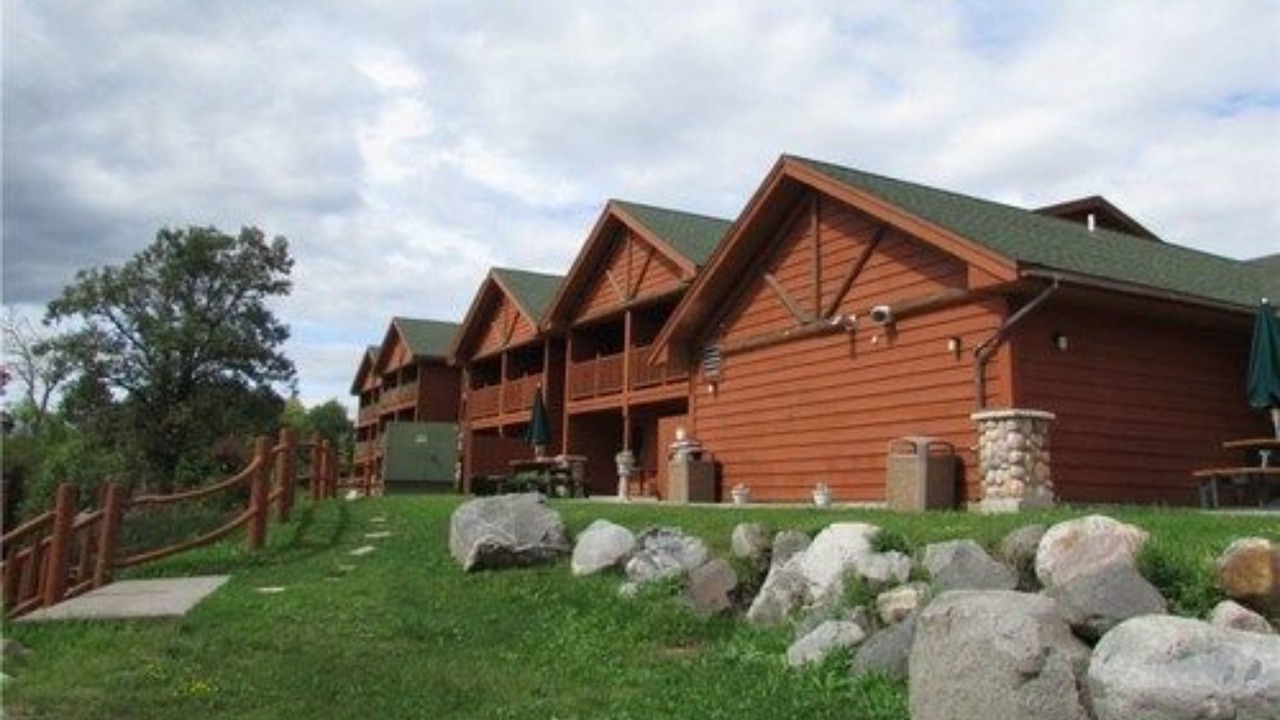 Photo of Buildings in Orr