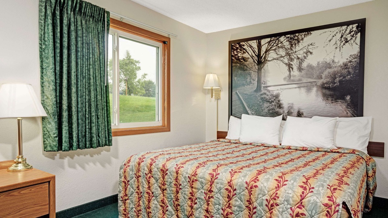 Photo of Bedroom in Rogers