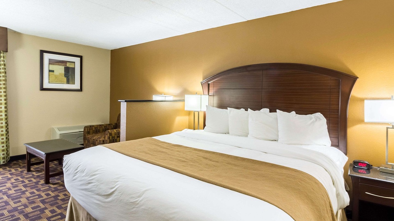 Photo of Bedroom in Arden Hills