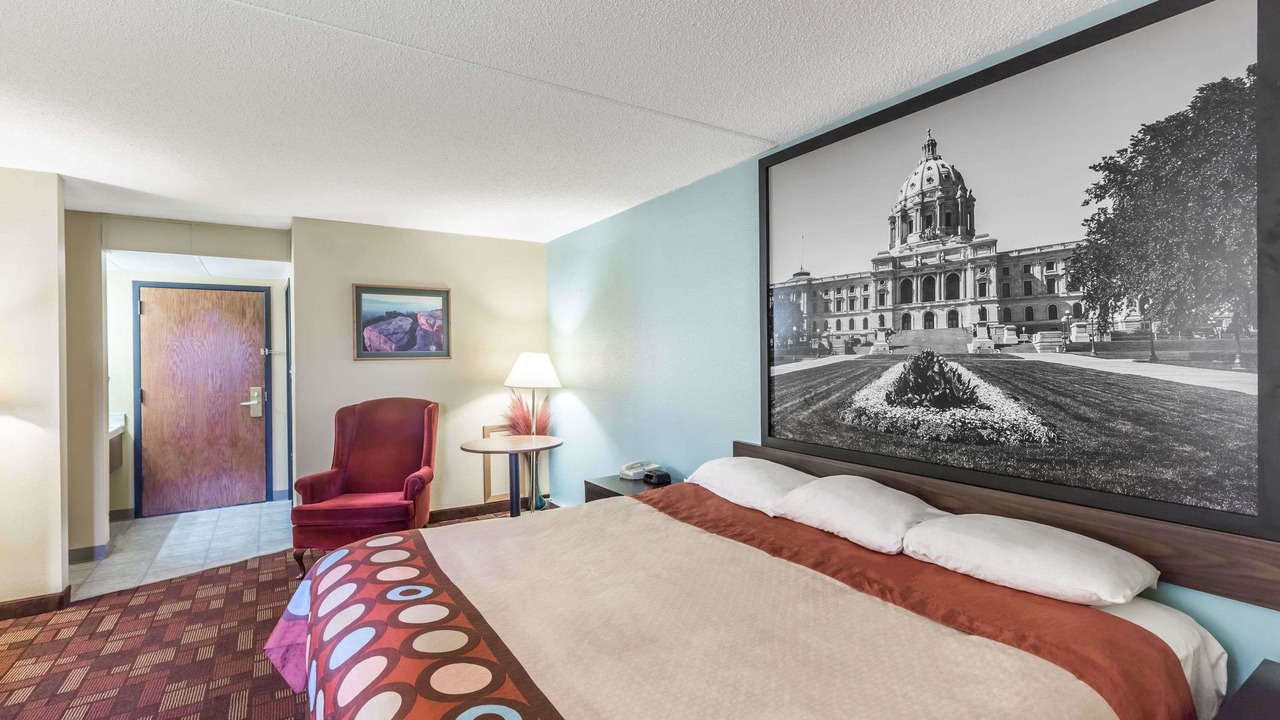 Photo of Bedroom in Luverne