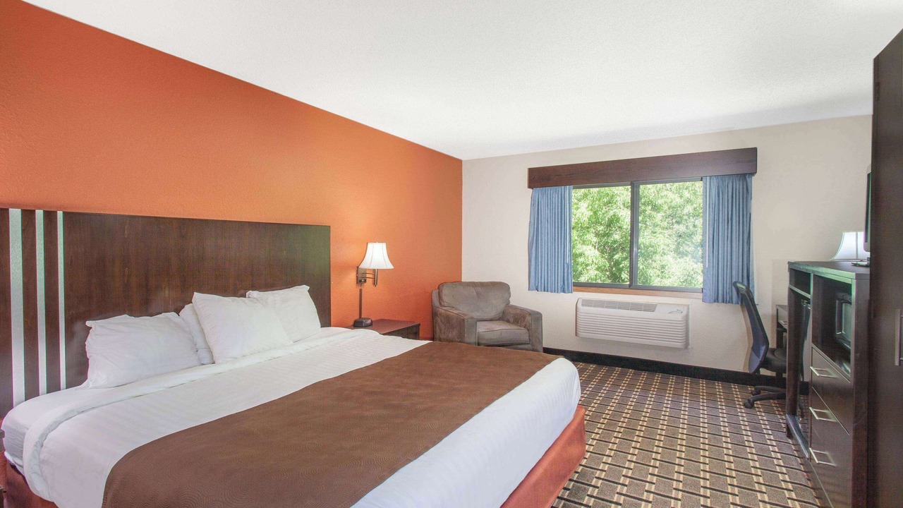 Photo of Bedroom in Cloquet