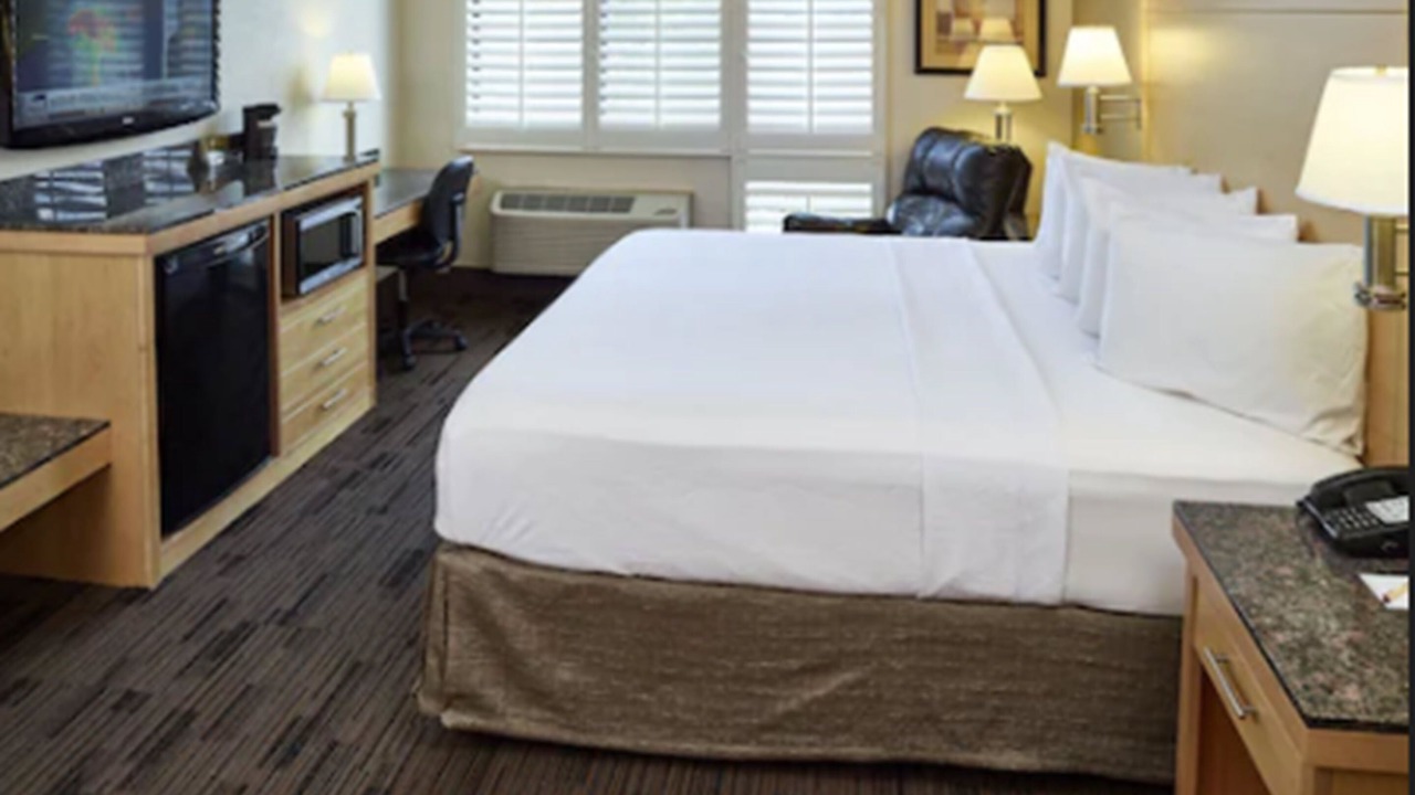 Photo of Bedroom in Maplewood