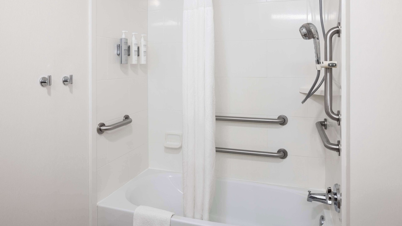 Photo of Bathroom in Maple Grove
