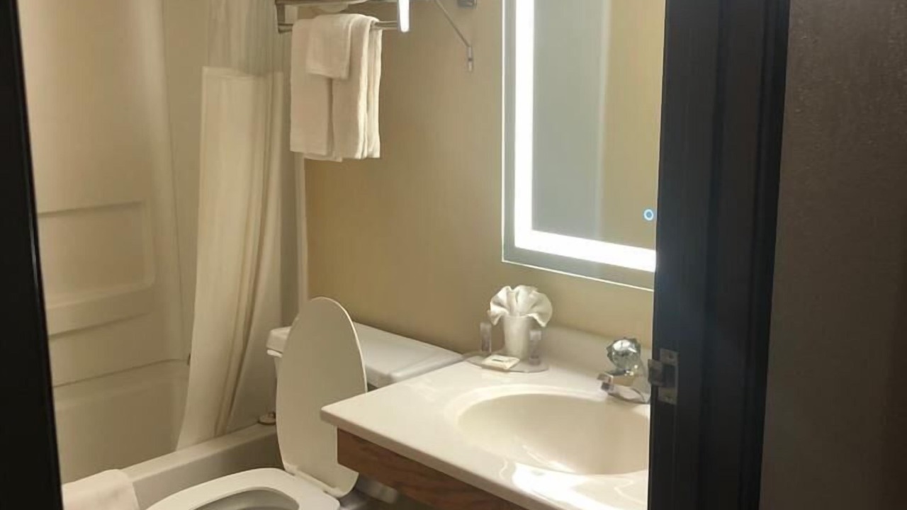 Photo of Bedroom in Wallaceburg