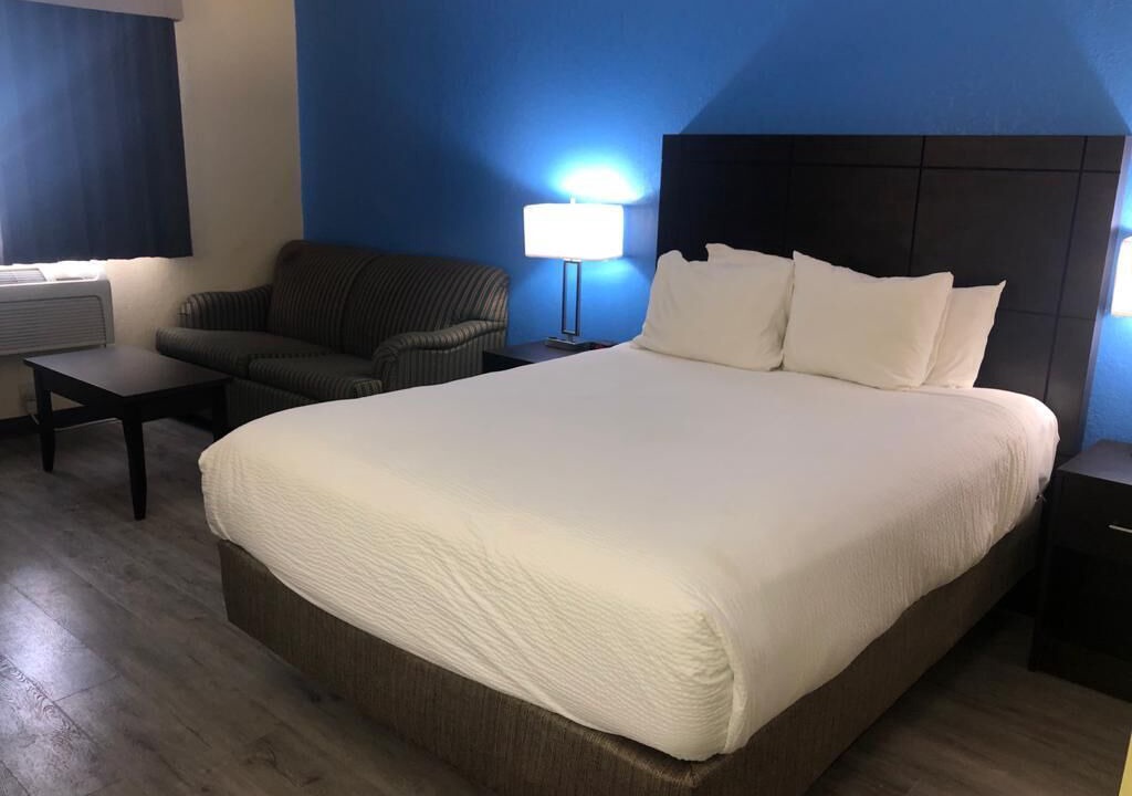 Photo of Bedroom in Wallaceburg