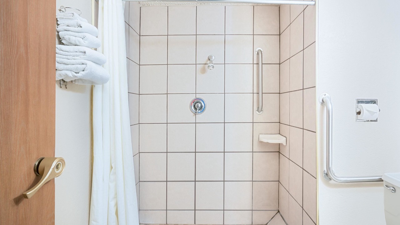 Photo of Bathroom in Marshall
