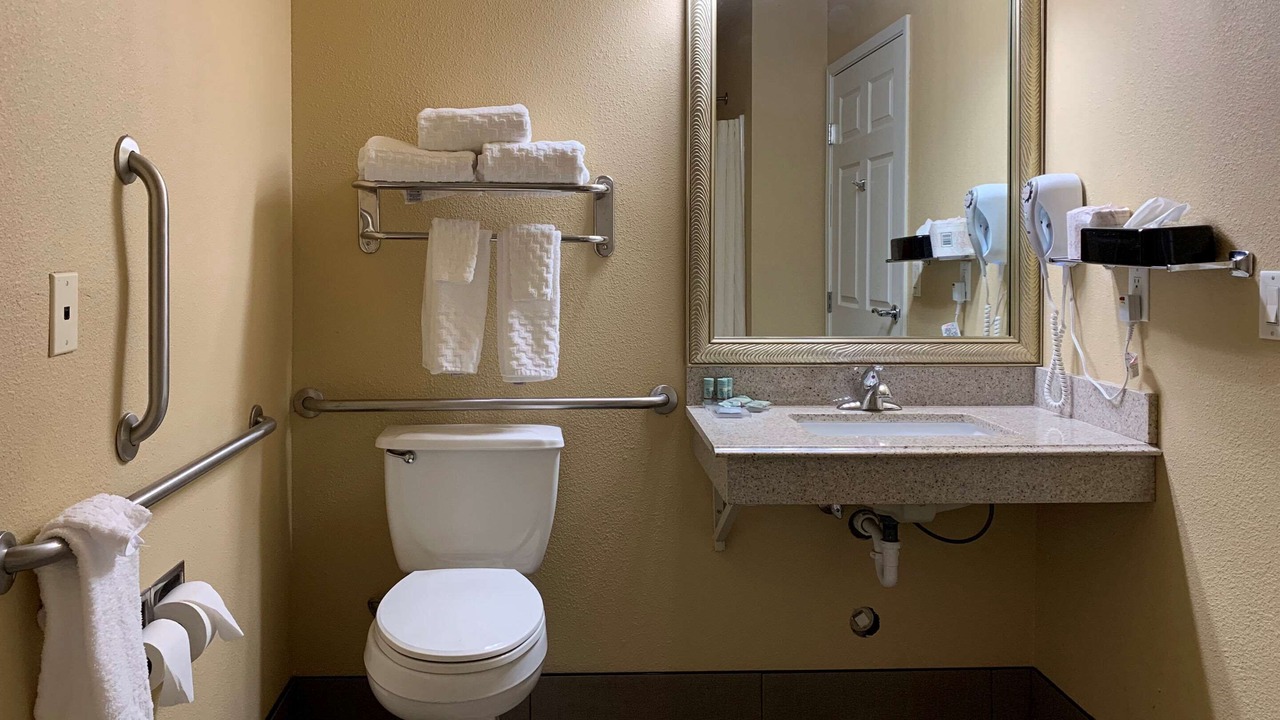 Photo of Bathroom in Oakdale