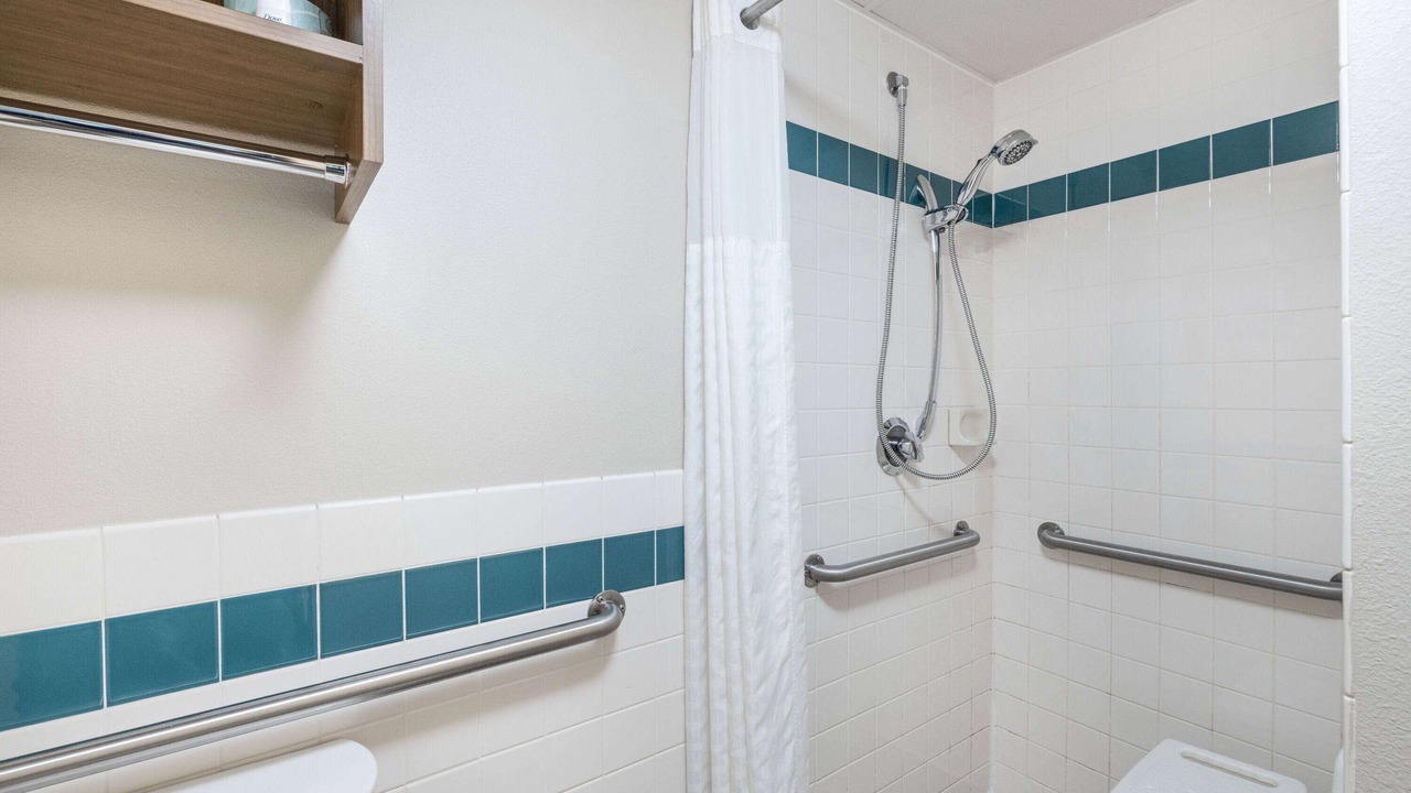 Photo of Bathroom in Proctor