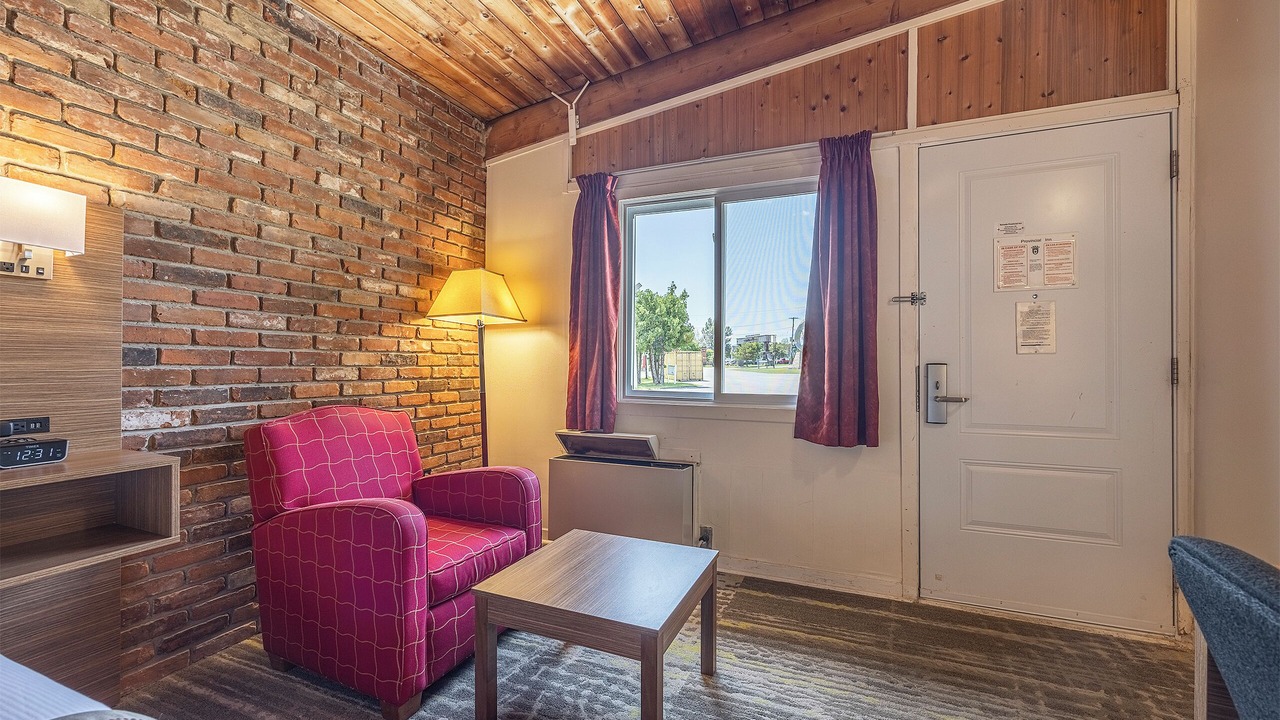 Photo of Livingroom in Gananoque