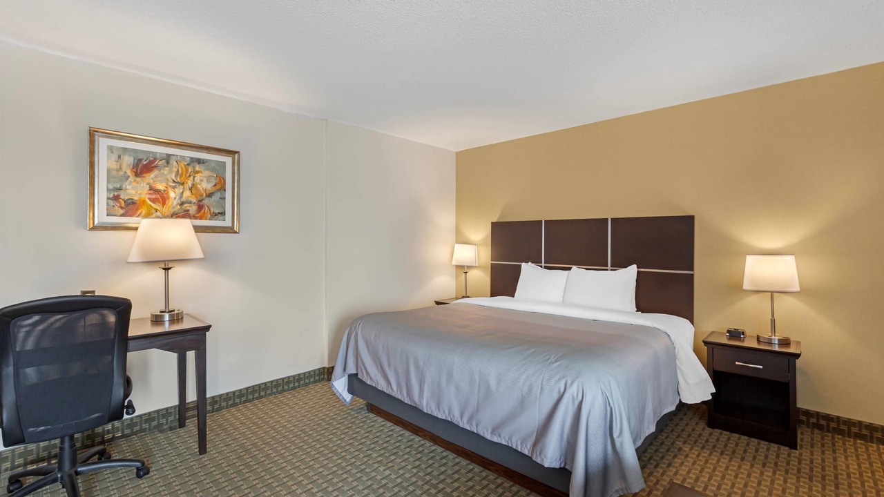 Photo of Bedroom in Queen Street Corridor