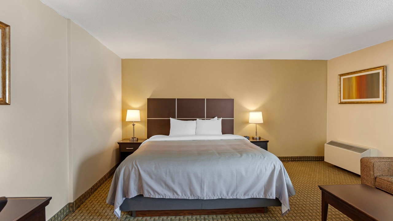 Photo of Bedroom in Queen Street Corridor