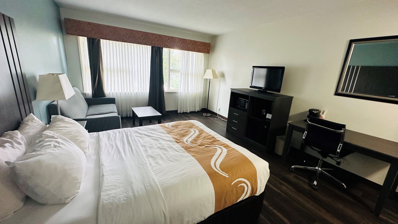 Photo of Bedroom in Point Edward
