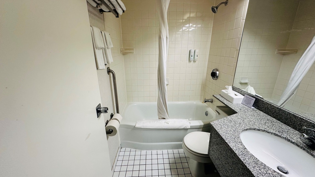 Photo of Bathroom in Point Edward