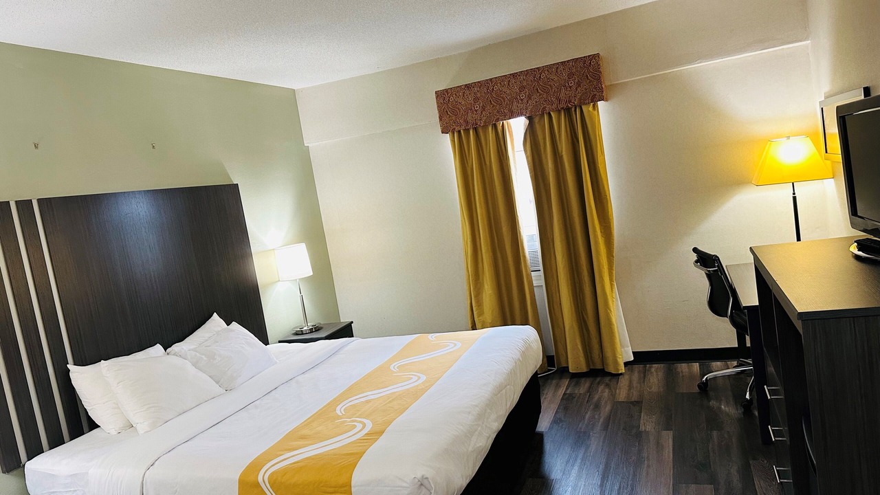 Photo of Bedroom in Point Edward