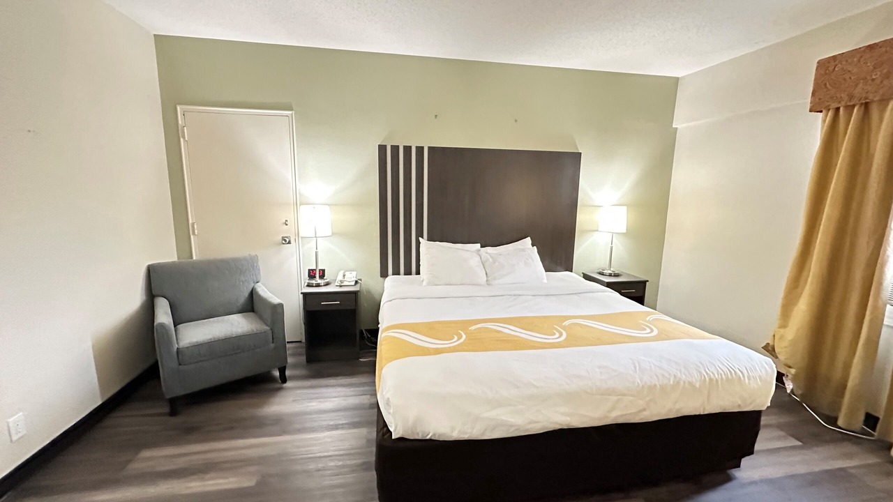 Photo of Bedroom in Point Edward