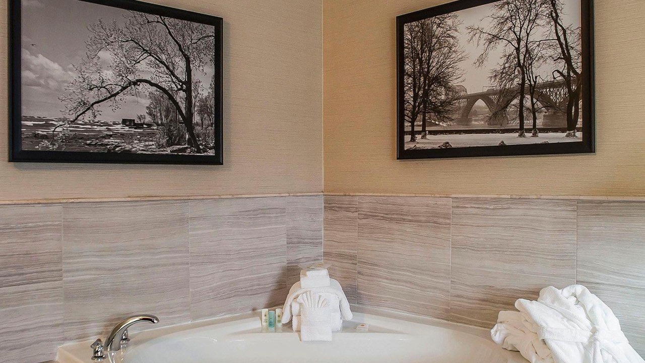 Photo of Bathroom in Fort Erie