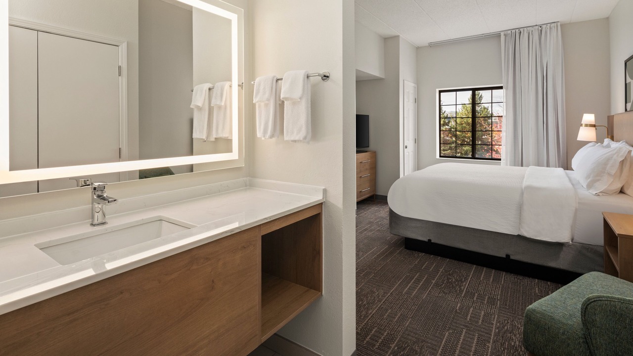 Photo of Bedroom in Maple Grove